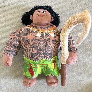 Disney 16-inch Maui Talking Plush with Hook.